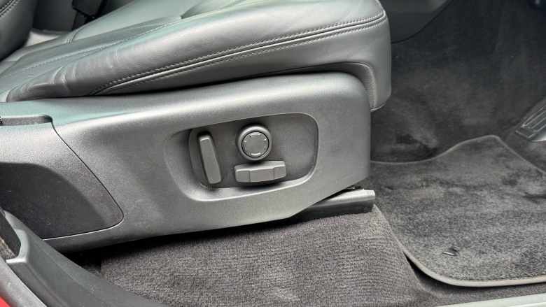 Land Rover Range Rover Sport 3.0 D300 HSE Silver 5dr Auto Diesel Estate